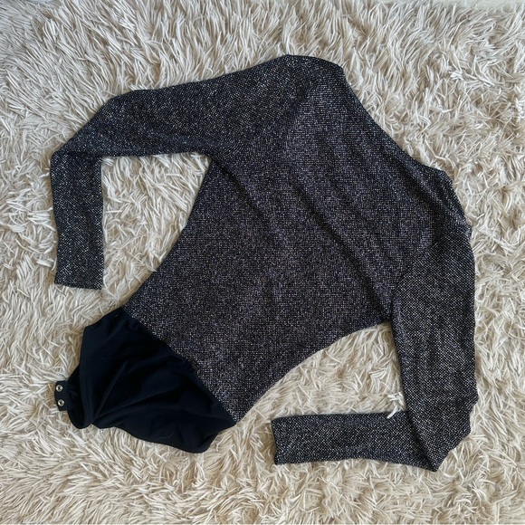 CHARLOTTE RUSSE Sparkly Long Sleeve Bodysuit - Picture 2 of 2